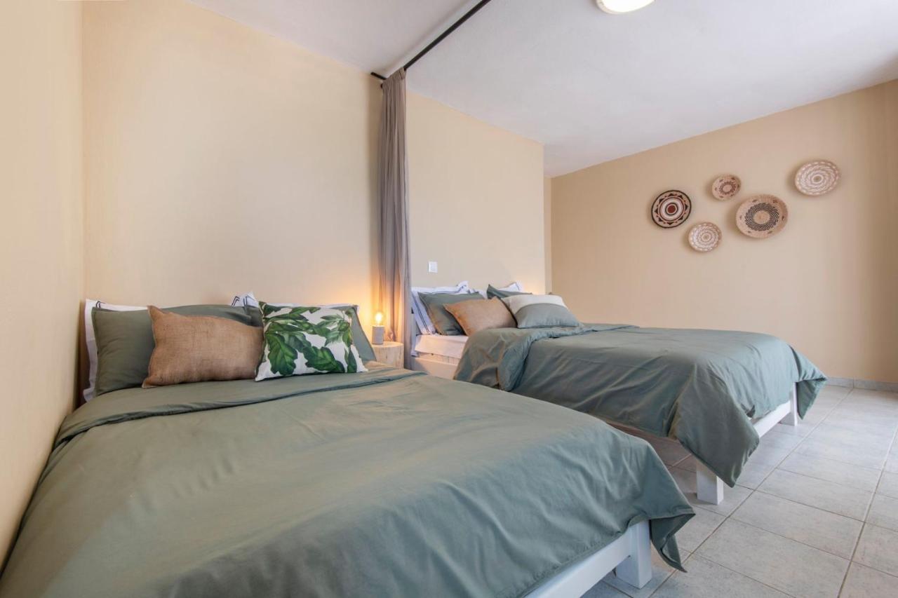 Puerto Seaside Rooms Akhladheri Exterior photo