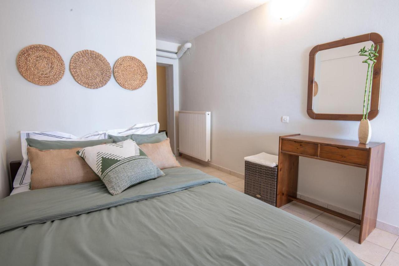 Puerto Seaside Rooms Akhladheri Exterior photo