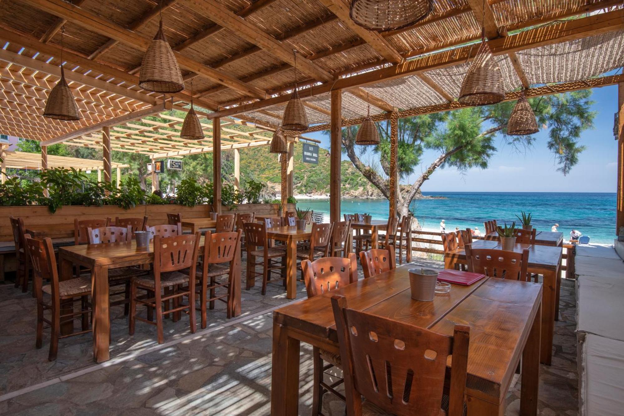 Puerto Seaside Rooms Akhladheri Exterior photo